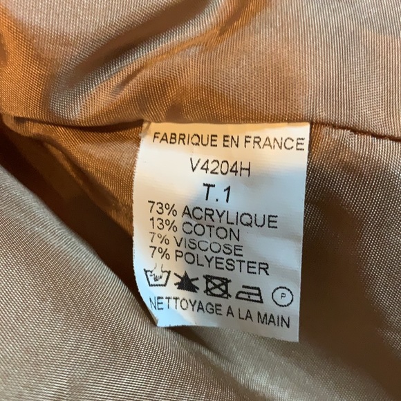 Beautiful SANDRO cream colored faux fur vest - Picture 5 of 16